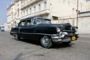Classic cars - Cuba - C 02 - Cadillac Sedan Deville - Photo © Charles GUY