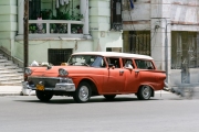 Classic cars - Cuba - C 24 - Ford Ranch Wagon (sans pot catalytique) - 1958 - Photo © Charles GUY