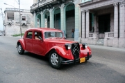 Classic cars - Cuba - C 127 - Traction Citroën 11 normale custom - Milieu 50 - Sortie d'usine - Photo © Charles GUY