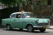Classic cars - Cuba - C 129 - Opel "Rekord" - 1960 - Photo © Charles GUY