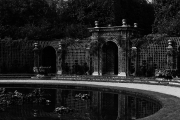Chateau-de-Versailles-black-and-white-series-noir-et-blanc-photo-Charles-Guy-4