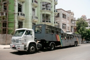 Classic cars - Cuba - C 25 - Camelo - Photo © Charles GUY