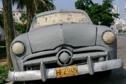 Classic cars - Cuba - C 109 - Ford Tudor en papillottes - 1950 - Photo © Charles GUY
