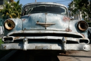 Classic cars - Cuba - C 92 - Chevrolet au bout du rouleau - Photo © Charles GUY
